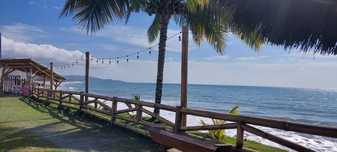 Caramba Hospedaje Hotel Tonsupa Bagian luar foto